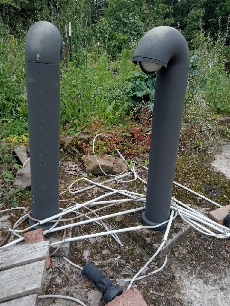 2 metalen buitenlampen, Tuin en Terras, Buitenverlichting, Ophalen, Gebruikt, Staande lamp, Waterbestendig
