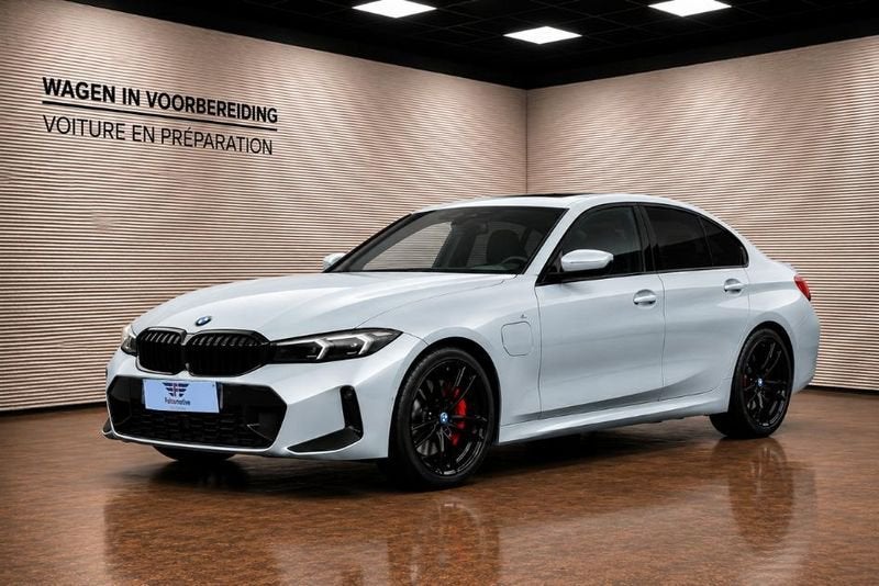 BMW Série 3 320e*PHEV*M-SPORT PRO*SCHUIFDAK*SHADOW*FACELIFT*, Autos, BMW, Cuir, Argent ou Gris, Achat, 4 portes