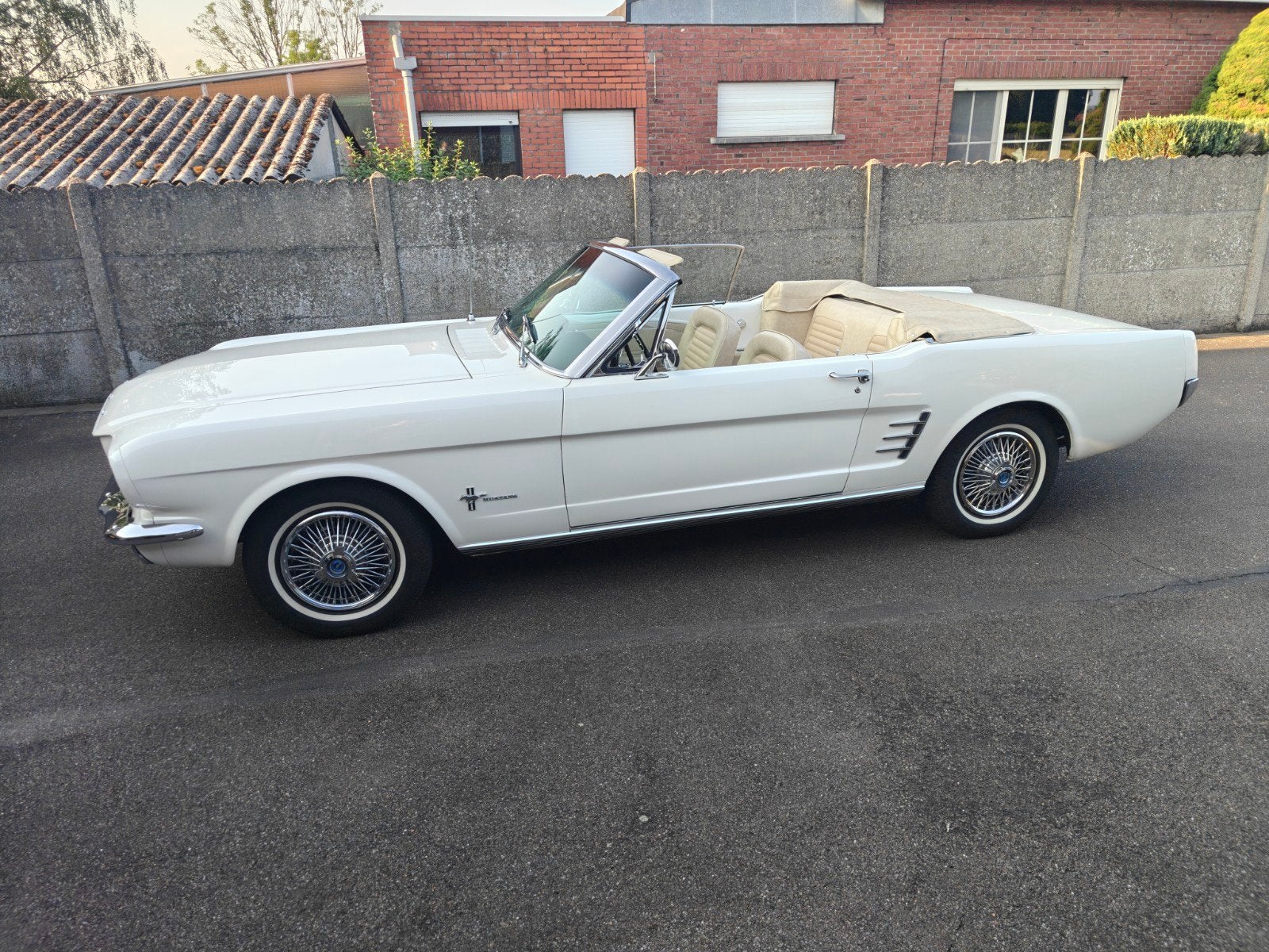 Ford Mustang Cabrio '66 | Gerestaureerd | 12.000 km, Autos, Achat, Cabriolet, 6 cylindres, Automatique