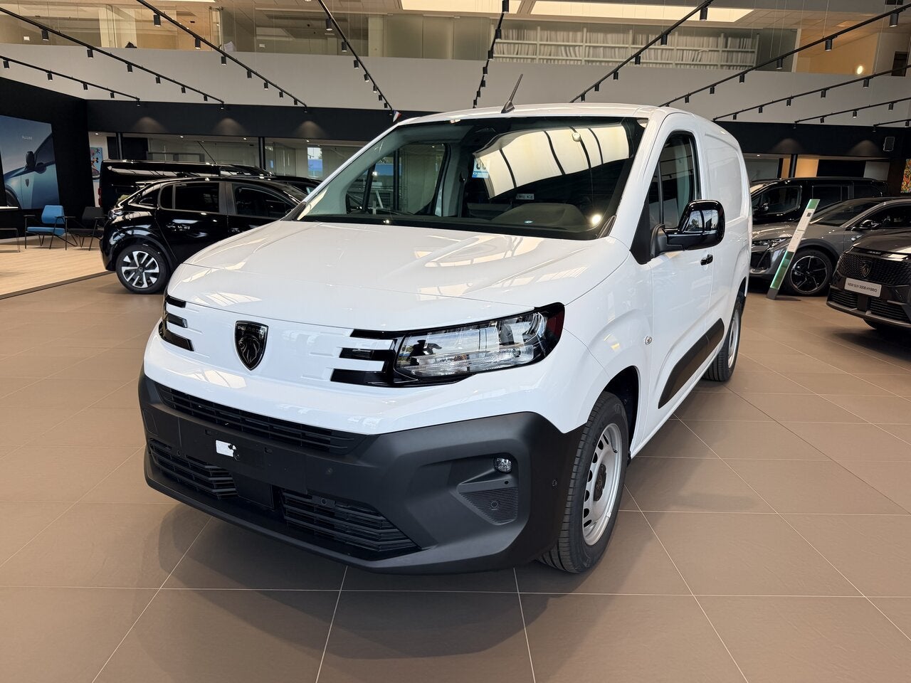Peugeot Partner XL Automaat 130PK *0KM* GPS - Surround View, 0 kg, Achat, Entreprise, 3 places