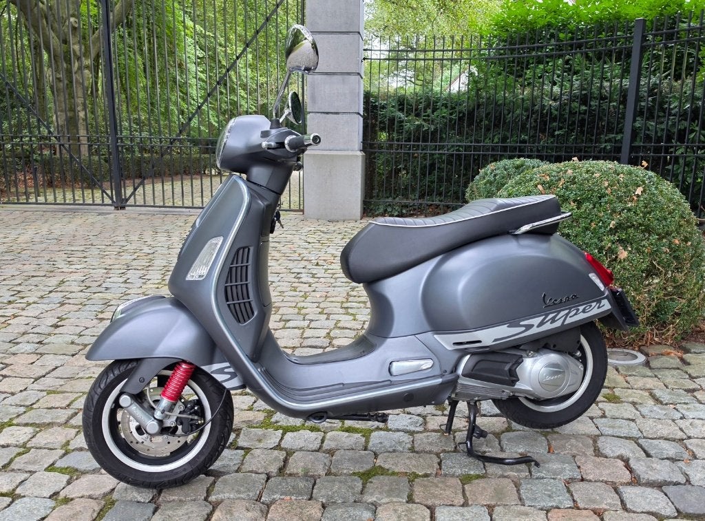 Belle Vespa GTS 125cc SuperSport à vendre, Motos, Occasion, 125 cm³, Super Sport, Particulier