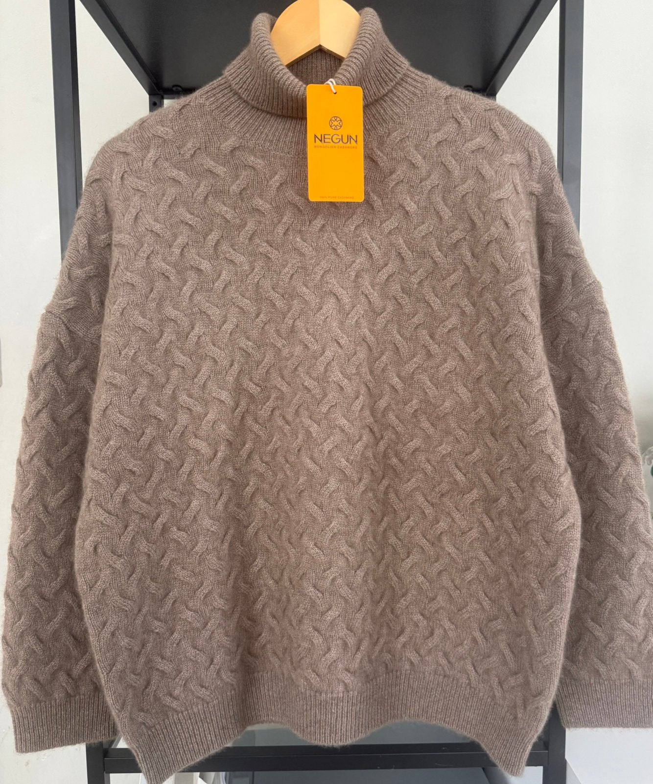 Pull à col roulé 100 % cachemire, Enlèvement ou Envoi, Neuf, Taille 38/40 (M), Brun