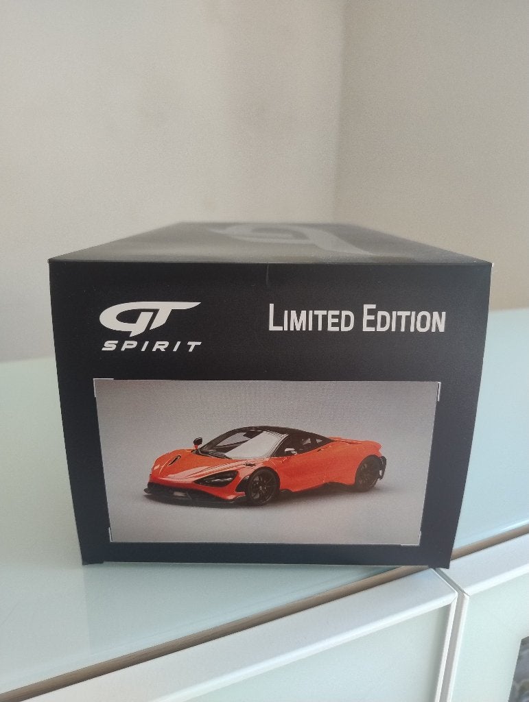 McLaren 765LT orange 1/18 as new, Enlèvement ou Envoi, Comme neuf, Voiture, OttOMobile