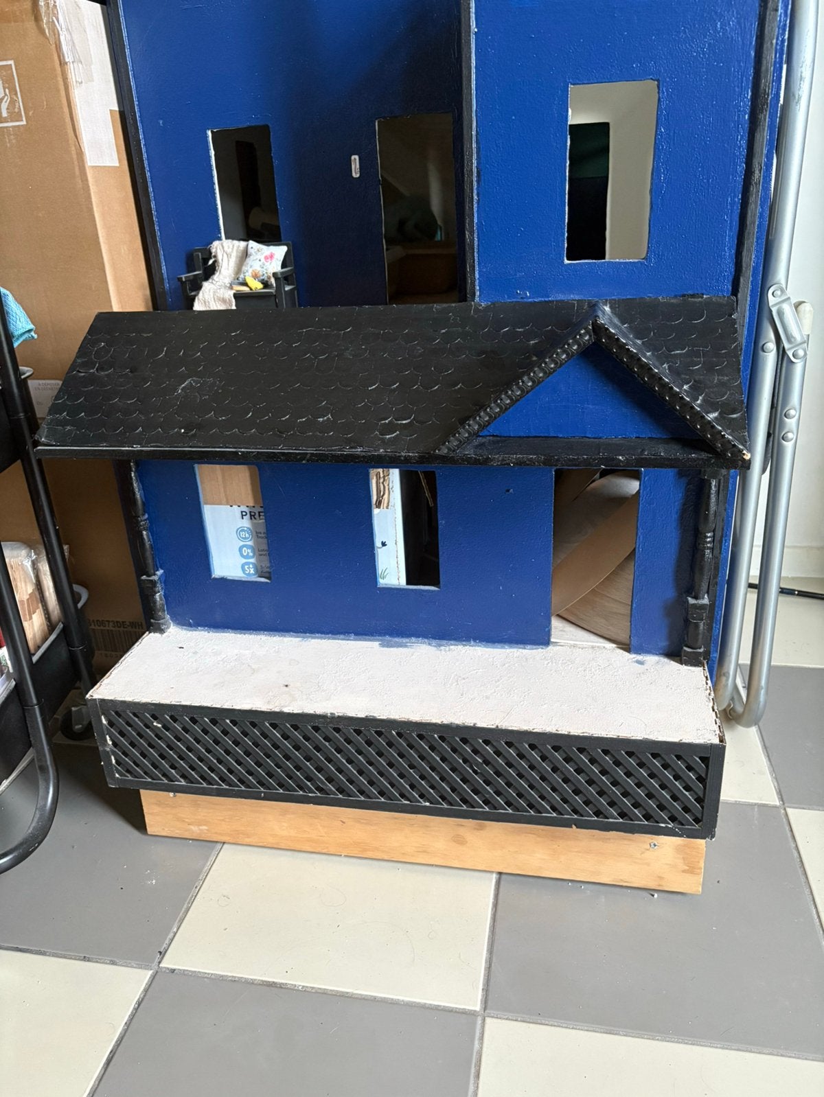 Mooi poppenhuis opknapper, Ophalen, Zo goed als nieuw, Poppenhuis