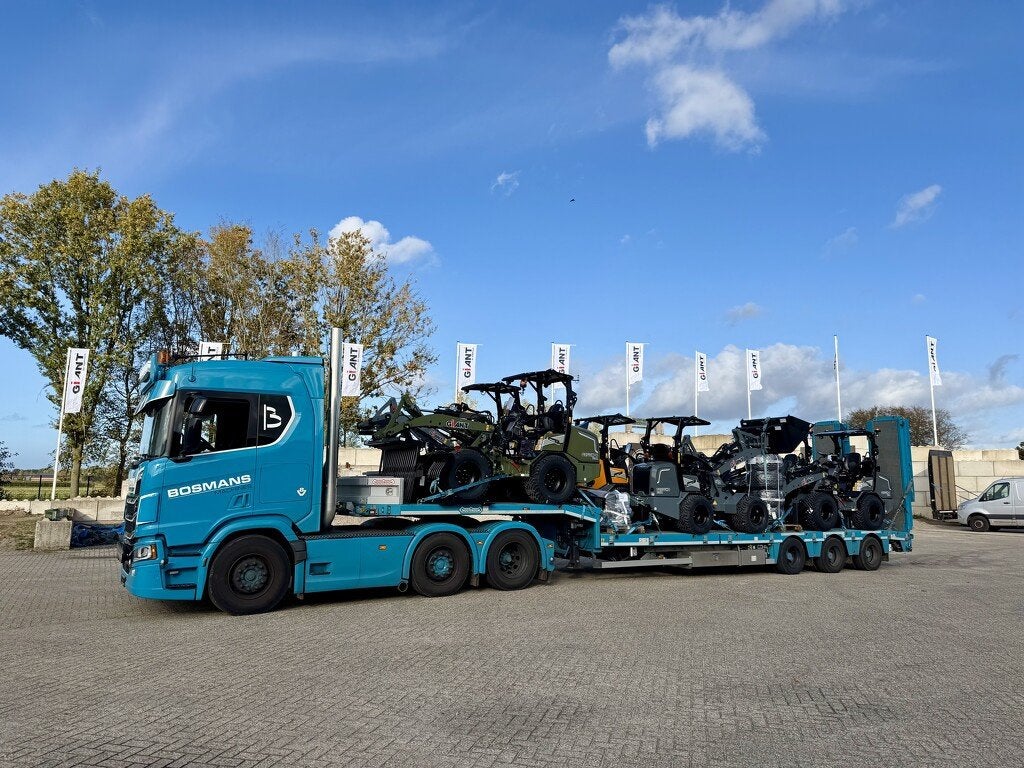 GIANT G2700 X-TRA HD+ special GREY edition ! minishovel, Zakelijke goederen, Tobroco, Info@tobroco.nl, Sprendlingenstraat 57
5061 KM  Oisterwijk