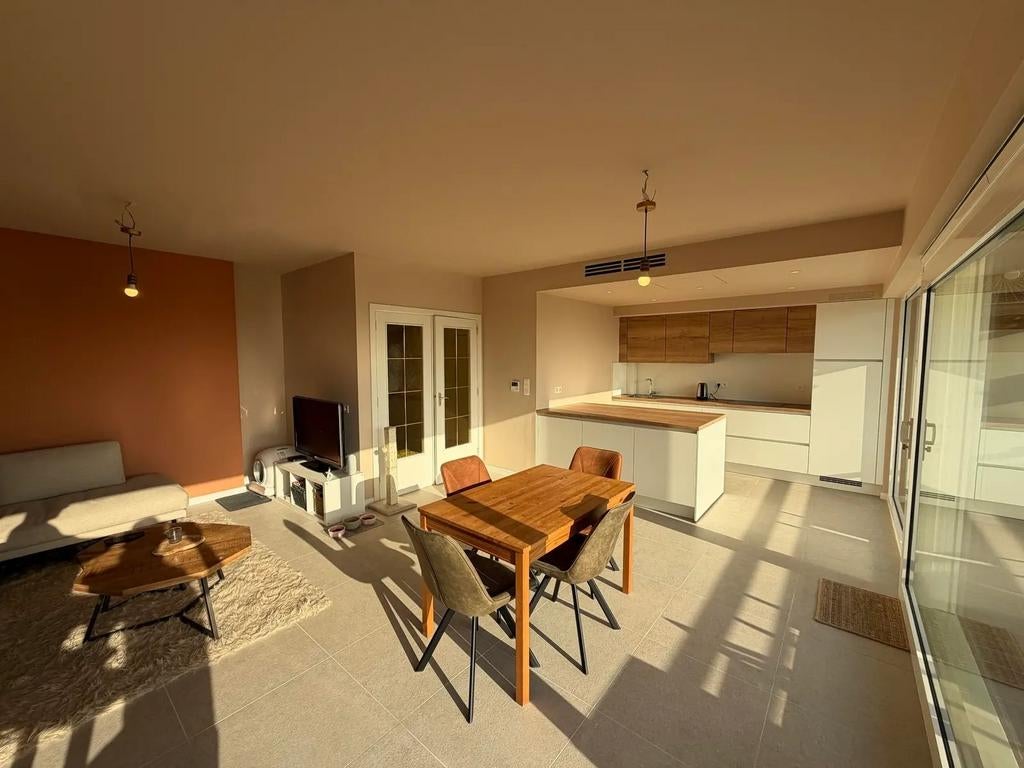 Appartement met 2 kamers en kelderberging in Genk, Immo, Appartementen en Studio's te huur, Genk