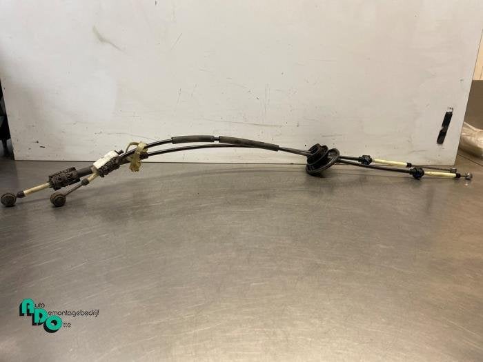 Câble commutation boîte de vitesse d'un Peugeot 208 (208 1, -, 3 mois de garantie, Utilisé, -