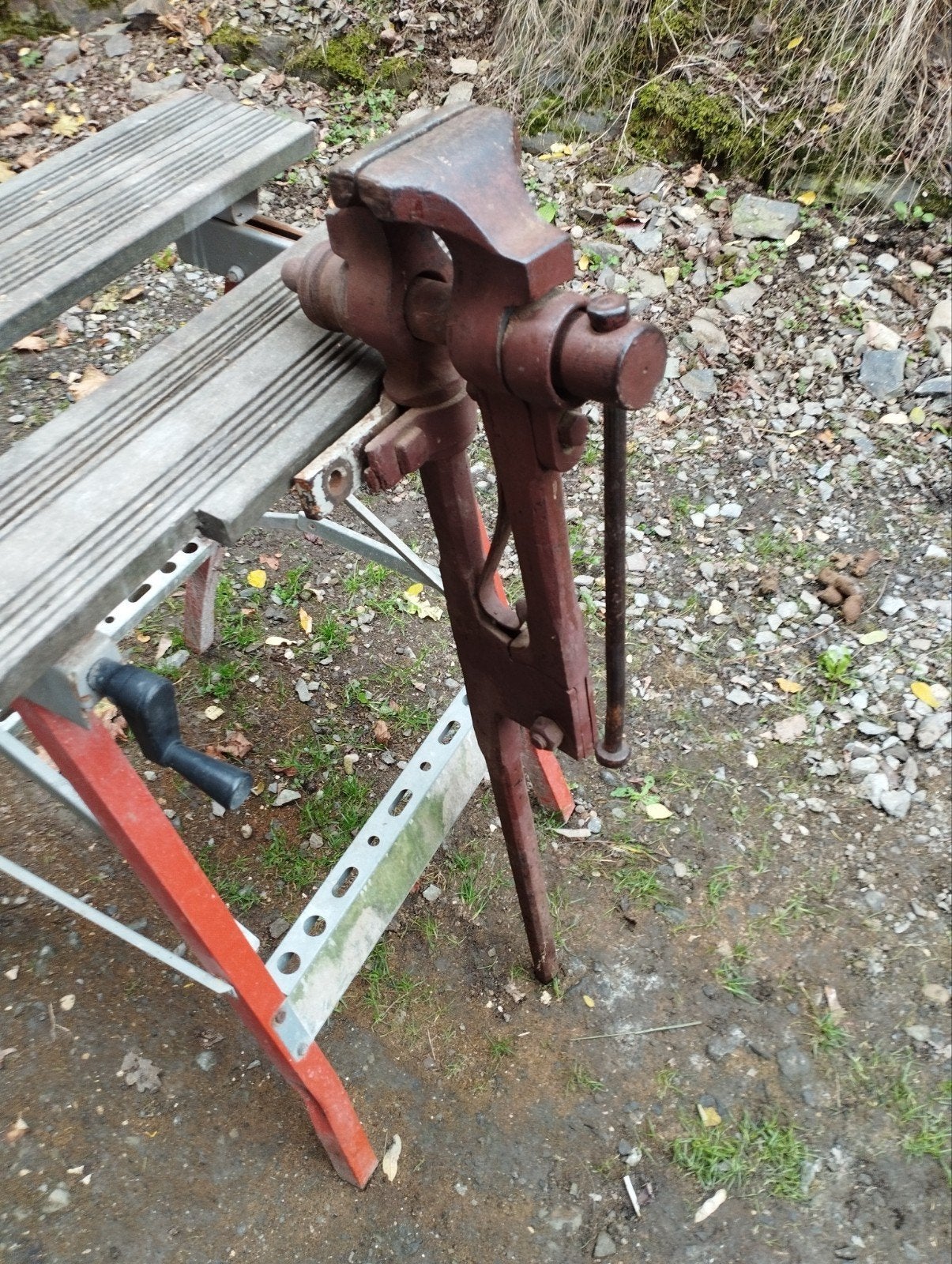 ancien étau de menuisier, Enlèvement, Étau