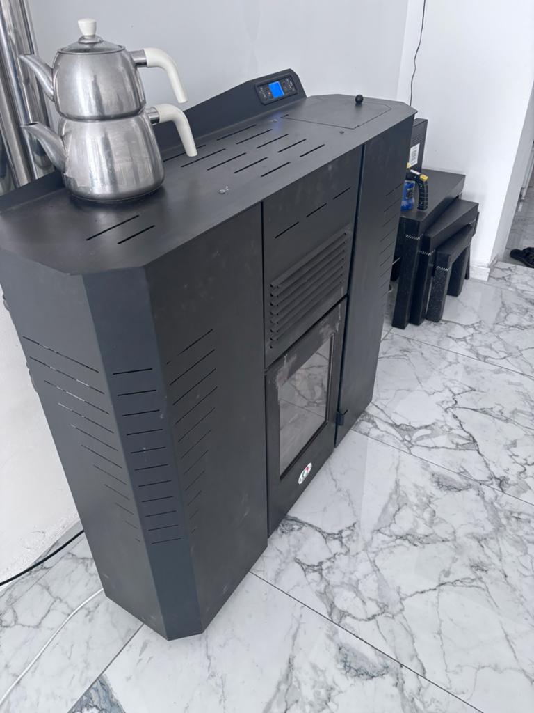 Poele a pellet 14Kw, Enlèvement, Comme neuf