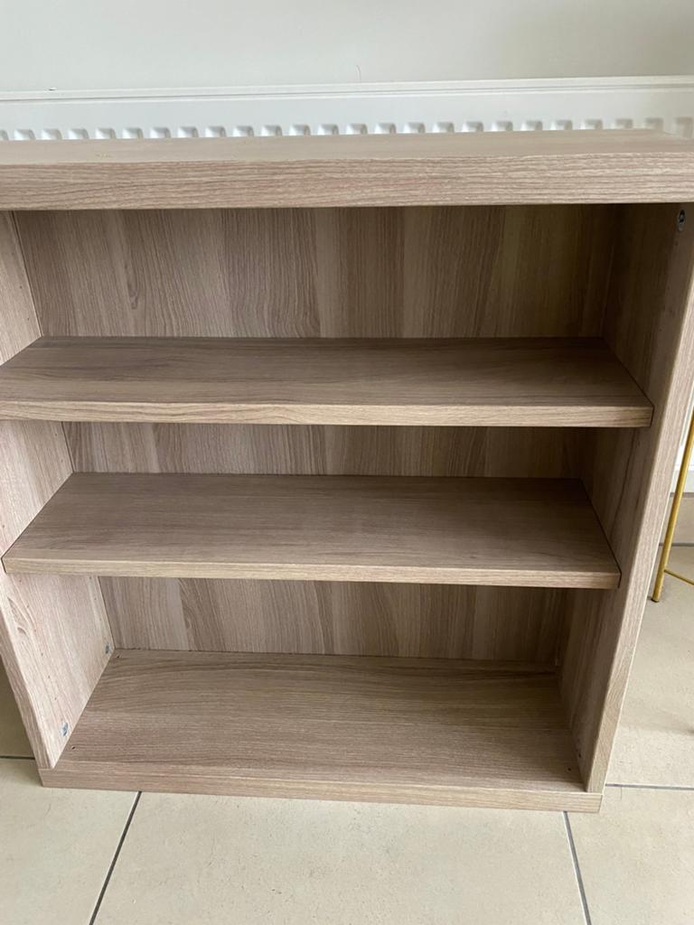 Lage open kast met legplanken, Ophalen, Zo goed als nieuw