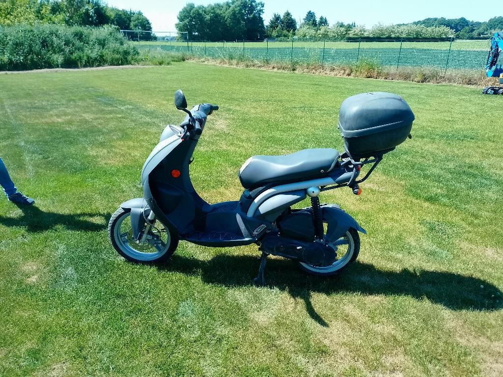 Bromfiets Peugeot Ludix, Fietsen en Brommers, Ophalen, Gebruikt, Klasse B (45 km/u), 50 cc
