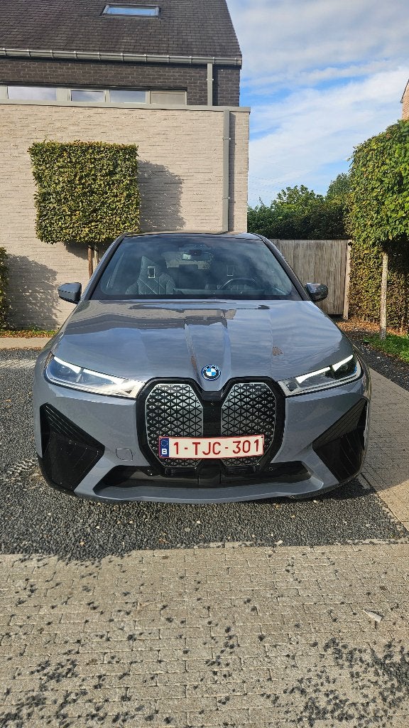 BMW i iX xDrive40, Autos, Achat, IX, 5 portes, Air conditionné