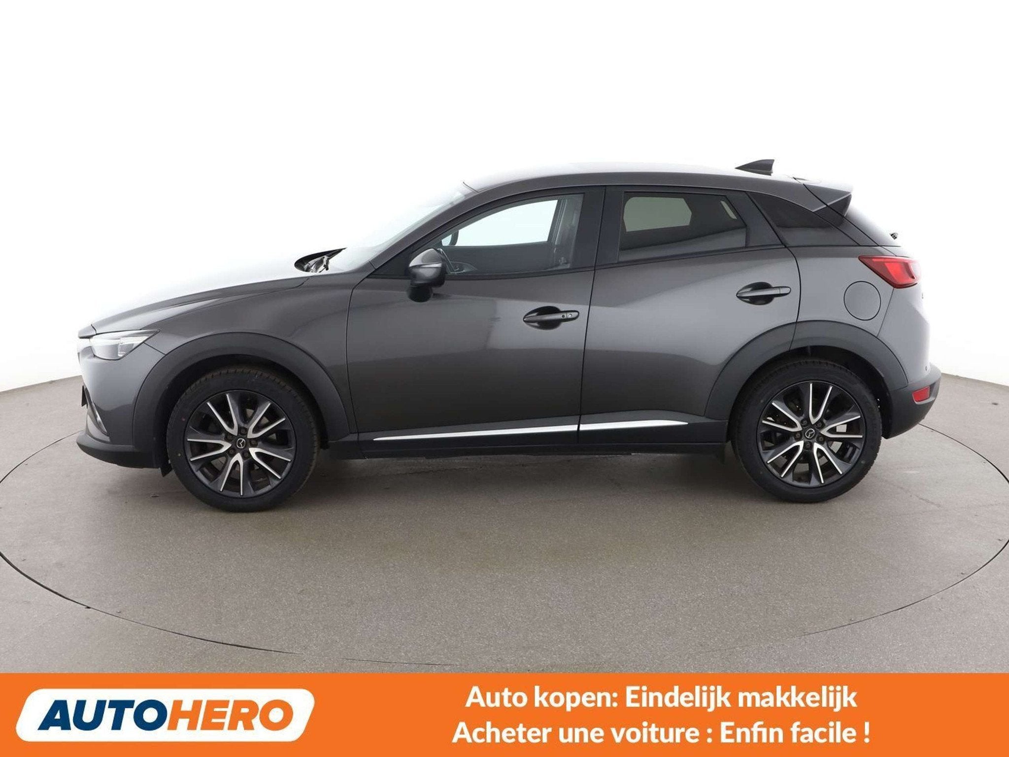 Mazda CX-3 2.0 Attraction (année de construction 2018), Autos, Mazda, Argent ou Gris, Achat, Boîte manuelle, Noir