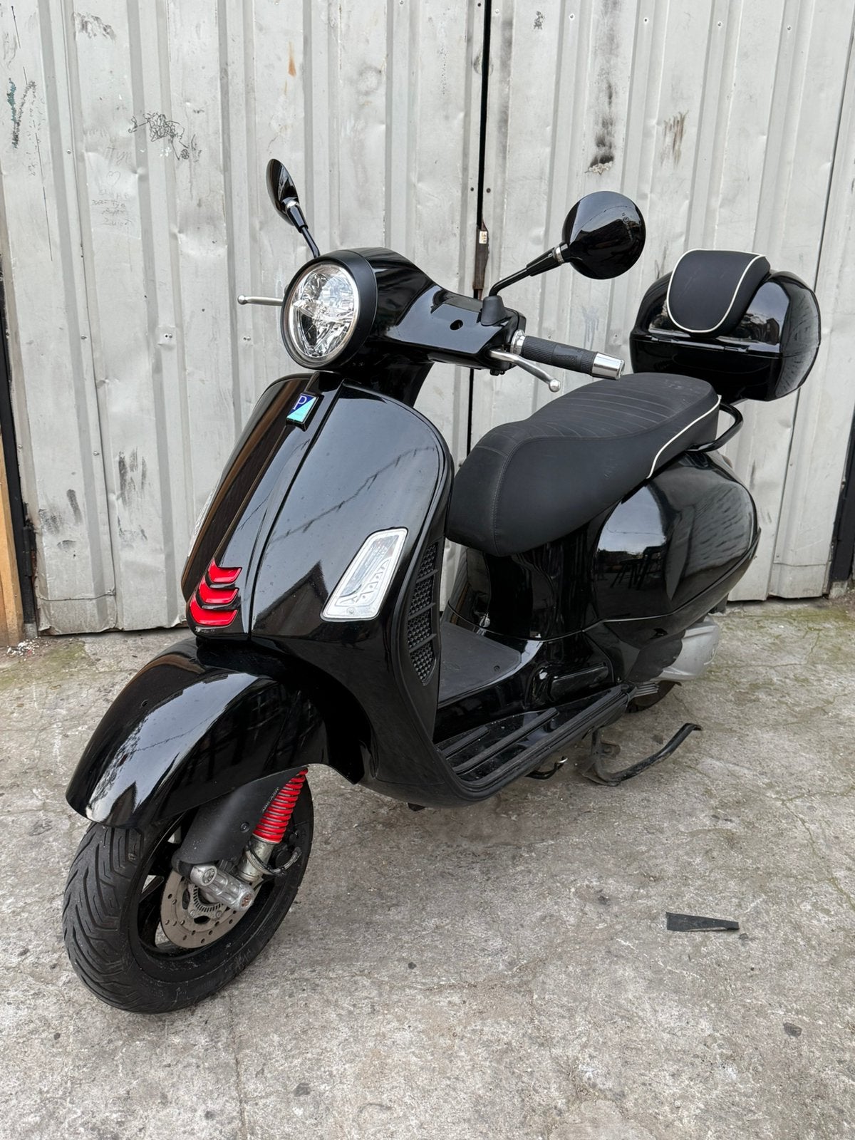 Vespa gts 300cc 2021 met 38xxkm gelopen, Ophalen, Overige modellen, 300 cc, Nieuw
