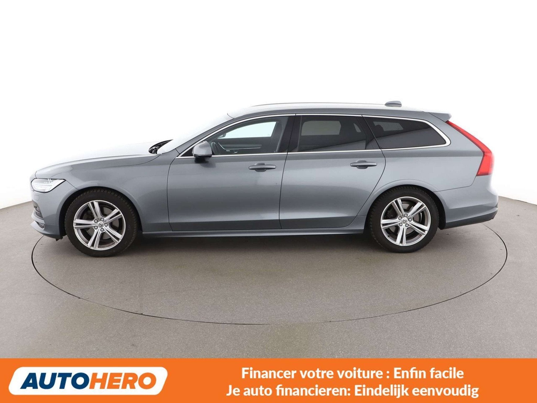 Volvo V90 2.0 D4 BUSINESS PLUS AWD (bj 2019, automaat), Auto's, Automaat, Euro 6, 1969 cc, Blauw
