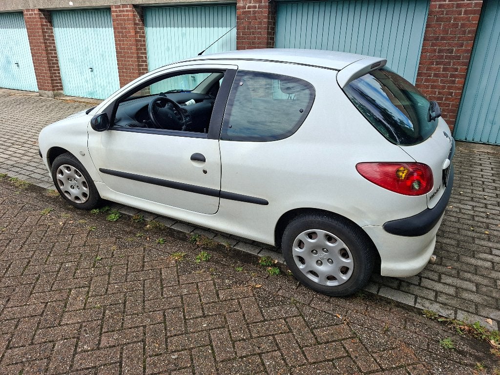Peugeot 206 1.1i 85dkm climatisation homologuée  à vendre, Achat, Boîte manuelle, Berline, Particulier