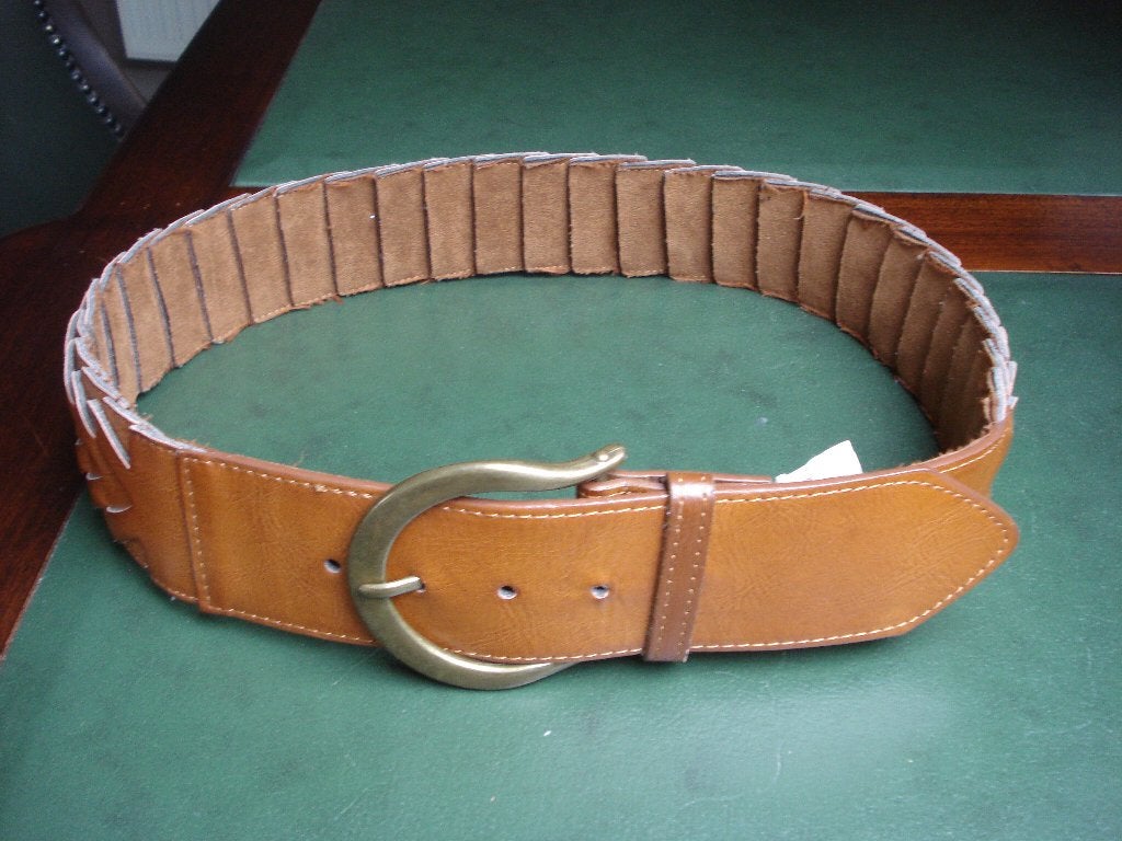 Bruine riem, dames. 85cm, Vêtements | Femmes, Ceintures, Enlèvement ou Envoi, Porté, Brun, 80 à 90 cm