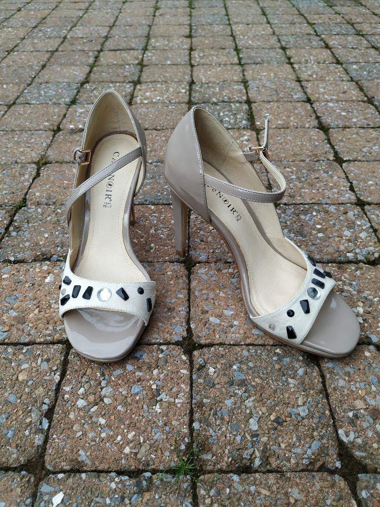 Elegante zomerschoentjes m 38, Kleding | Dames, Ophalen, Beige, Nieuw, Dansschoenen
