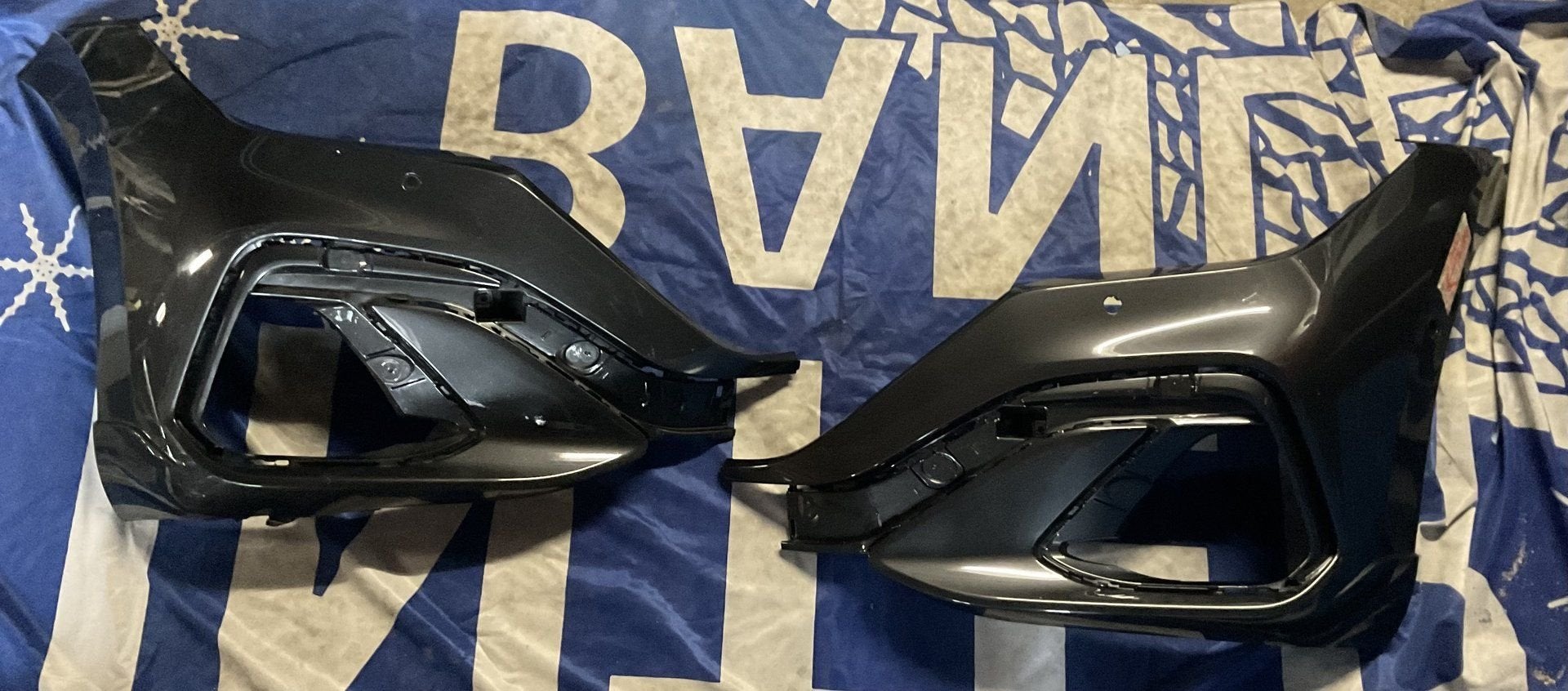 Voorbumper LINKS en RECHTS VW Arteon R-line 2023 Mangangrau, -, Origine de la pièce connue, Utilisé, -