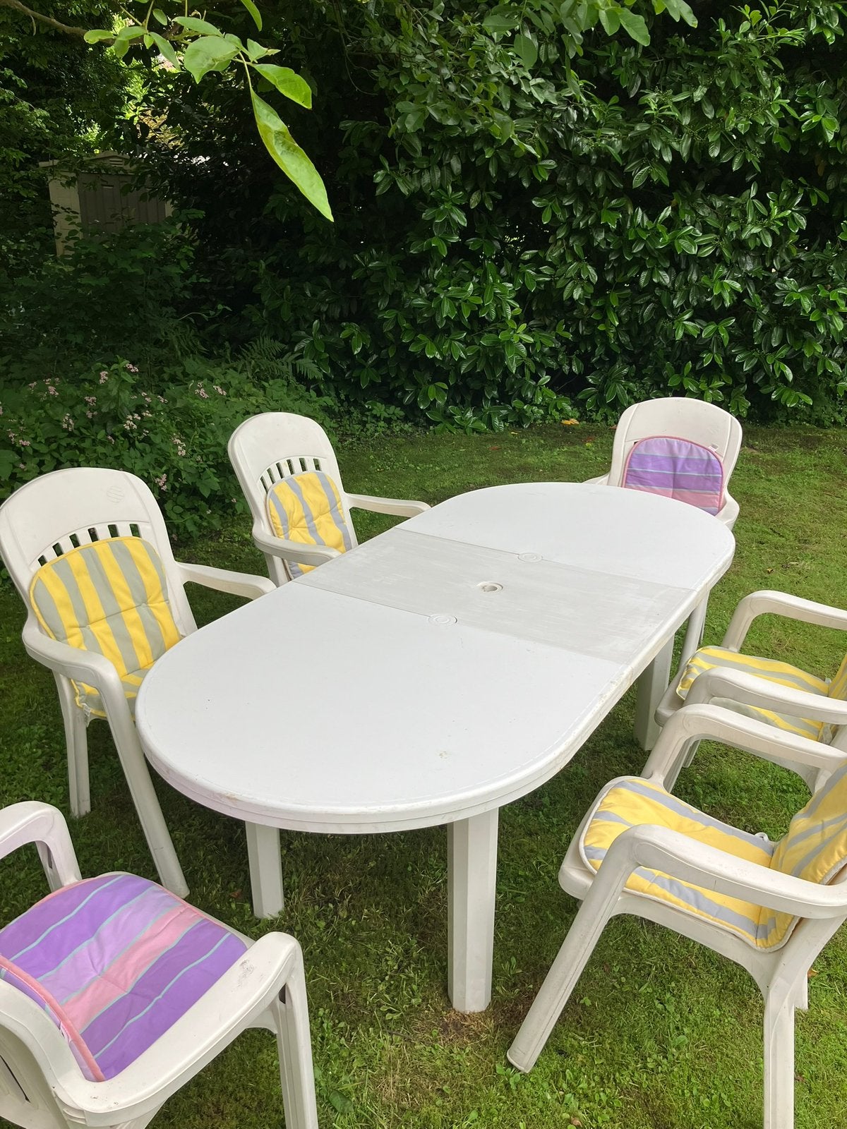 Table de jardin et ses chaises, Tuin en Terras, Tuinsets en Loungesets, Ophalen, Gebruikt, 6 zitplaatsen