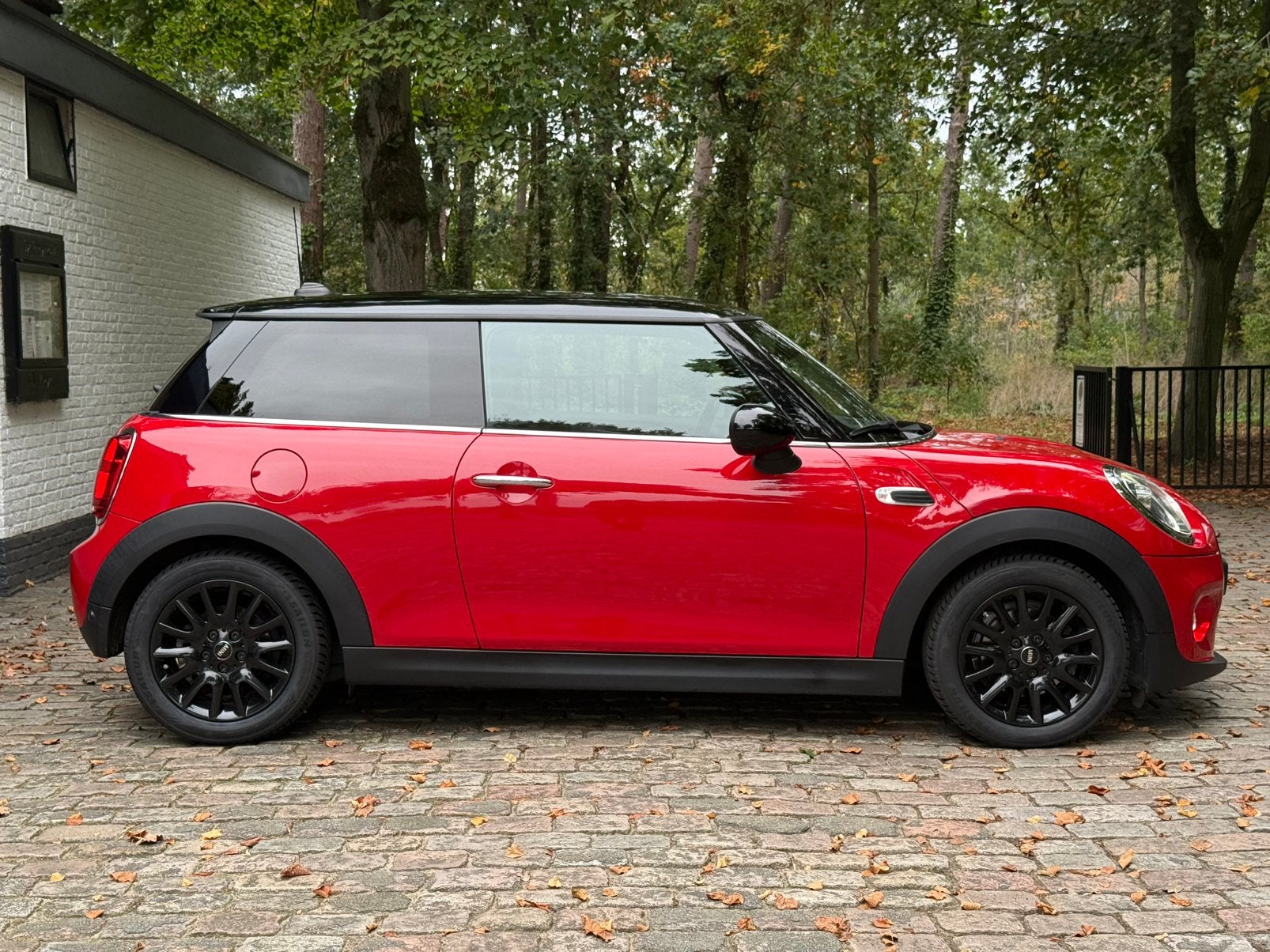 Mini Cooper Petrol 1er propriétaire, Autos, Achat, Euro 6, Boîte manuelle, Entretenue par le concessionnaire