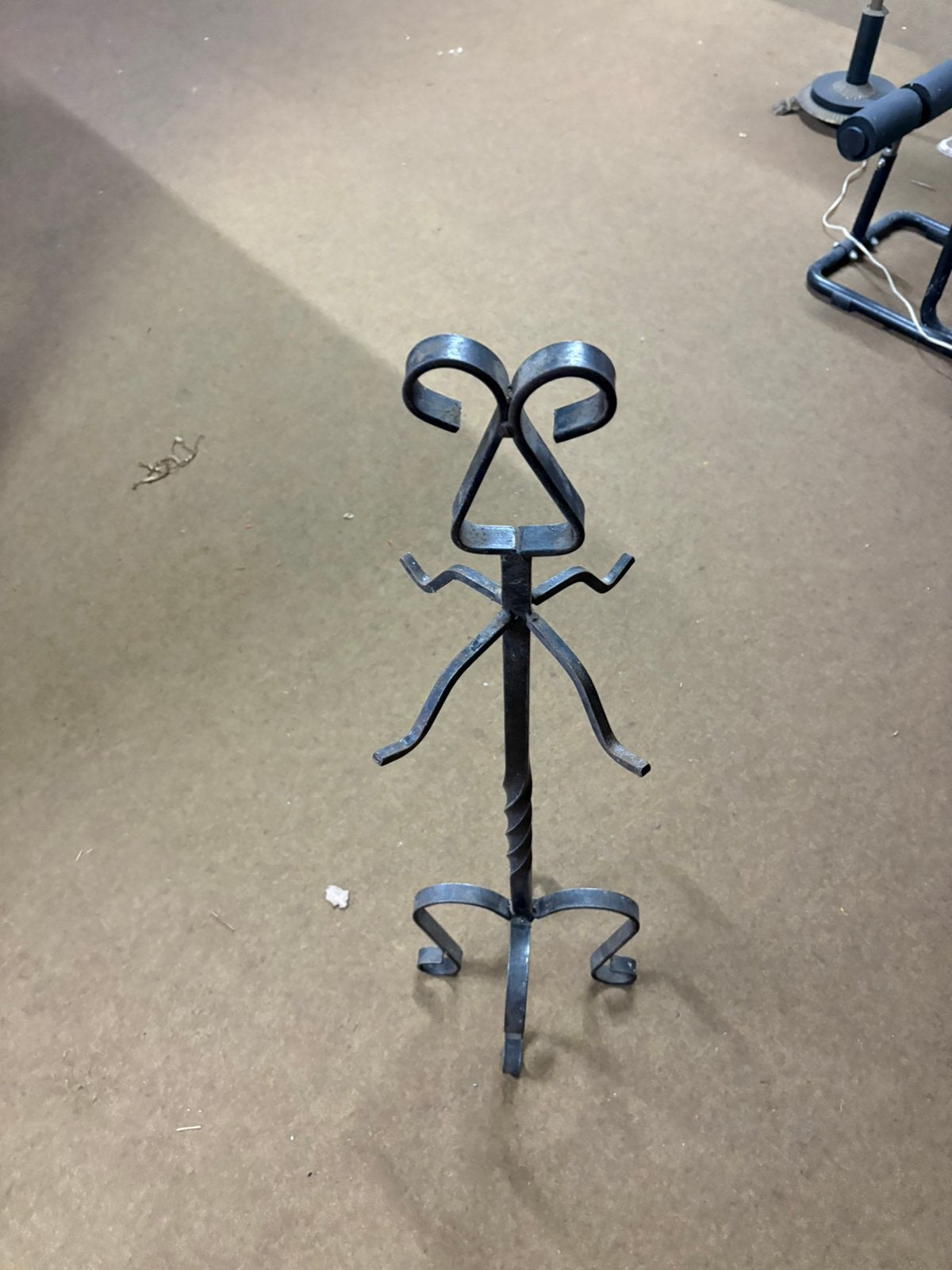 Handgesmede smeedijzeren decoratieve standaard – 85 cm, Huis en Inrichting, Ophalen