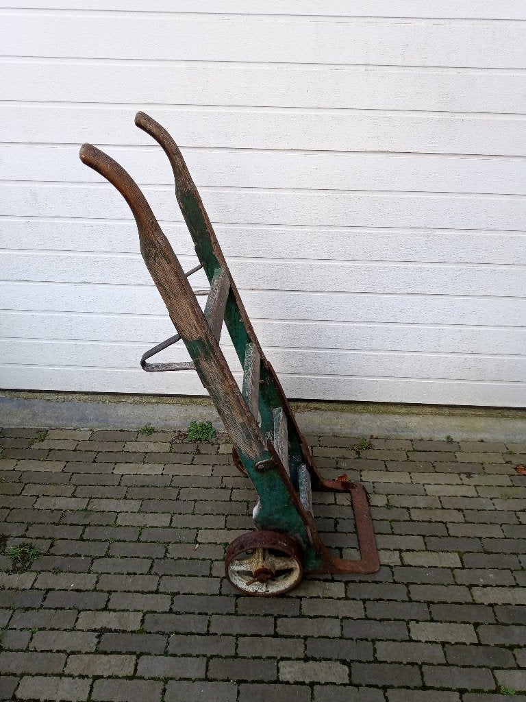 Colombe ancienne en bois avec pièces en fer, Enlèvement