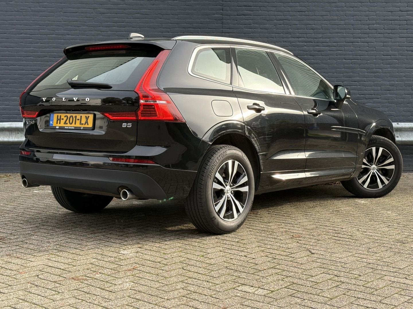 Volvo XC60 2.0 B5 Momentum Pro | Automaat | Camera | Climate, Auto's, Automaat, 149 g/km, Zwart, Adaptive Cruise Control