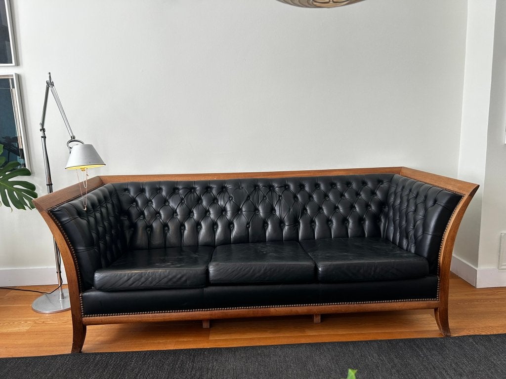 Vintage design driezitszetel in zwart leder - houten frame, Huis en Inrichting, Zetels | Zetels, Ophalen, Gebruikt, Driepersoons