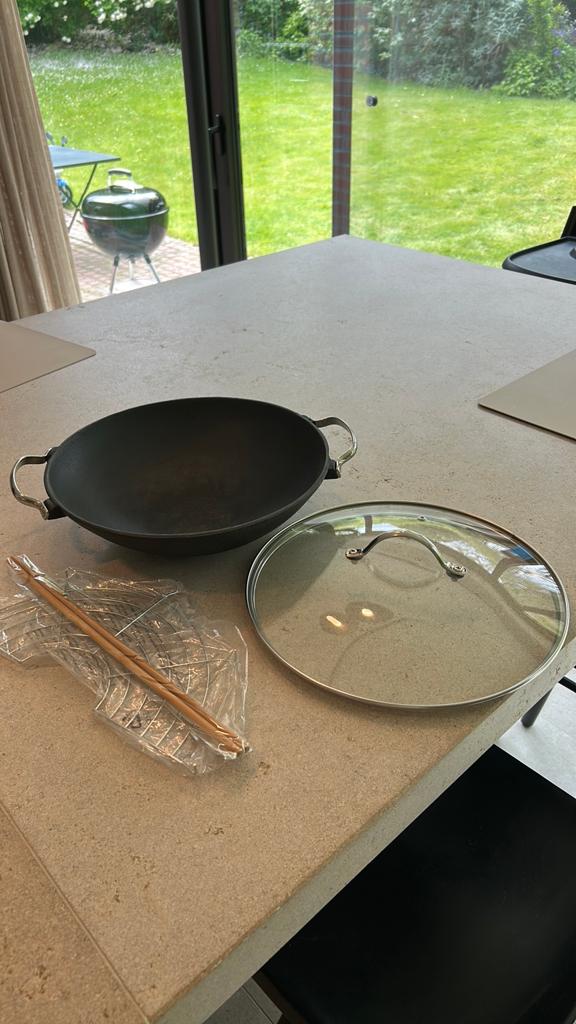 Beka Lhasa wokpan gietijzer - zo goed als nieuw, Huis en Inrichting, Keuken | Potten en Pannen, Ophalen, Zo goed als nieuw, Gietijzer