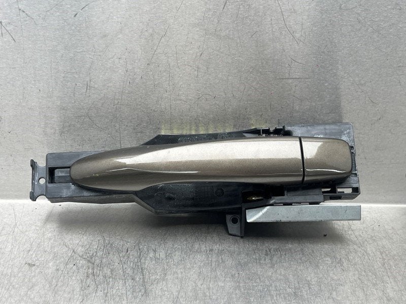 POIGNEE EXTERIEURE AVANT DROITE Nissan Qashqai (J11), Utilisé, Avant, Nissan