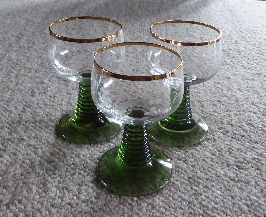 3 vieux verres, Enlèvement, Comme neuf