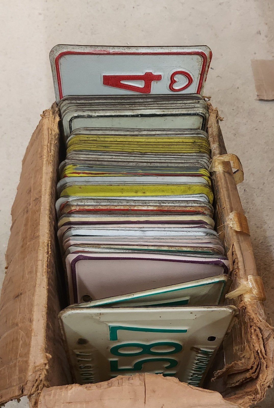 lot van 60 Amerikaanse borden voor 100 euro