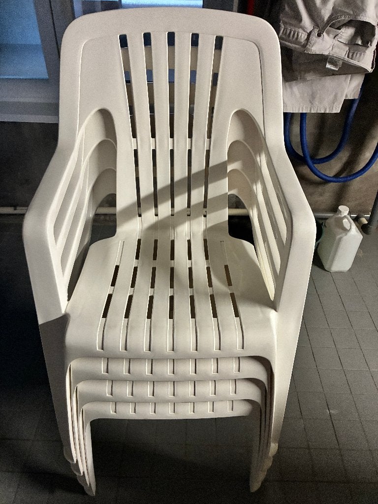 Stoelen, Ophalen, Zo goed als nieuw, Kunststof, Stapelbaar