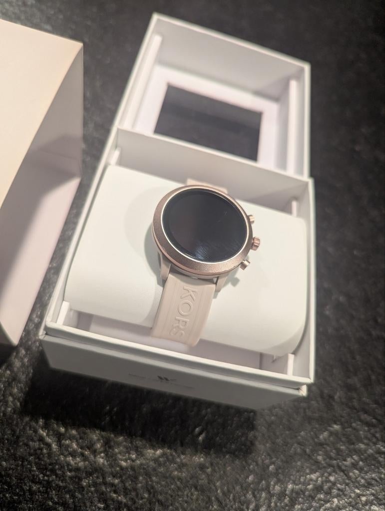 Michael Kors Access MK Go Gen 4S MKT5070 - Pink, Handtassen en Accessoires, Smartwatches, Ophalen