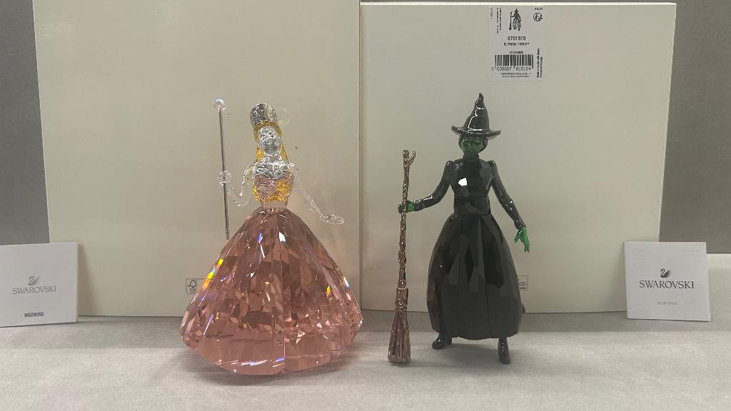 Swarovski Wicked Glinda Upland & Elphaba Thropp -40% Korting, Enlèvement ou Envoi, Neuf, Figurine