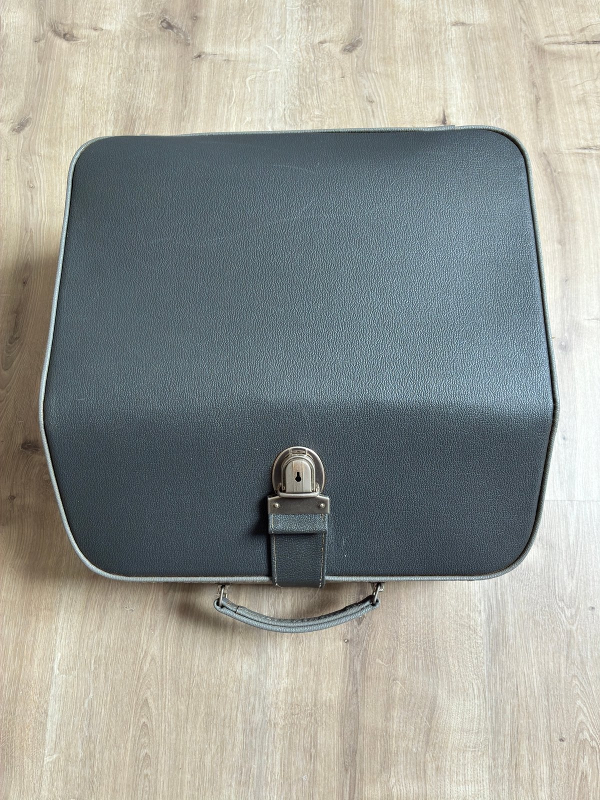 Vintage Erika schrijfmachine 30/40 met koffer en handleiding, Ophalen of Verzenden, Zo goed als nieuw