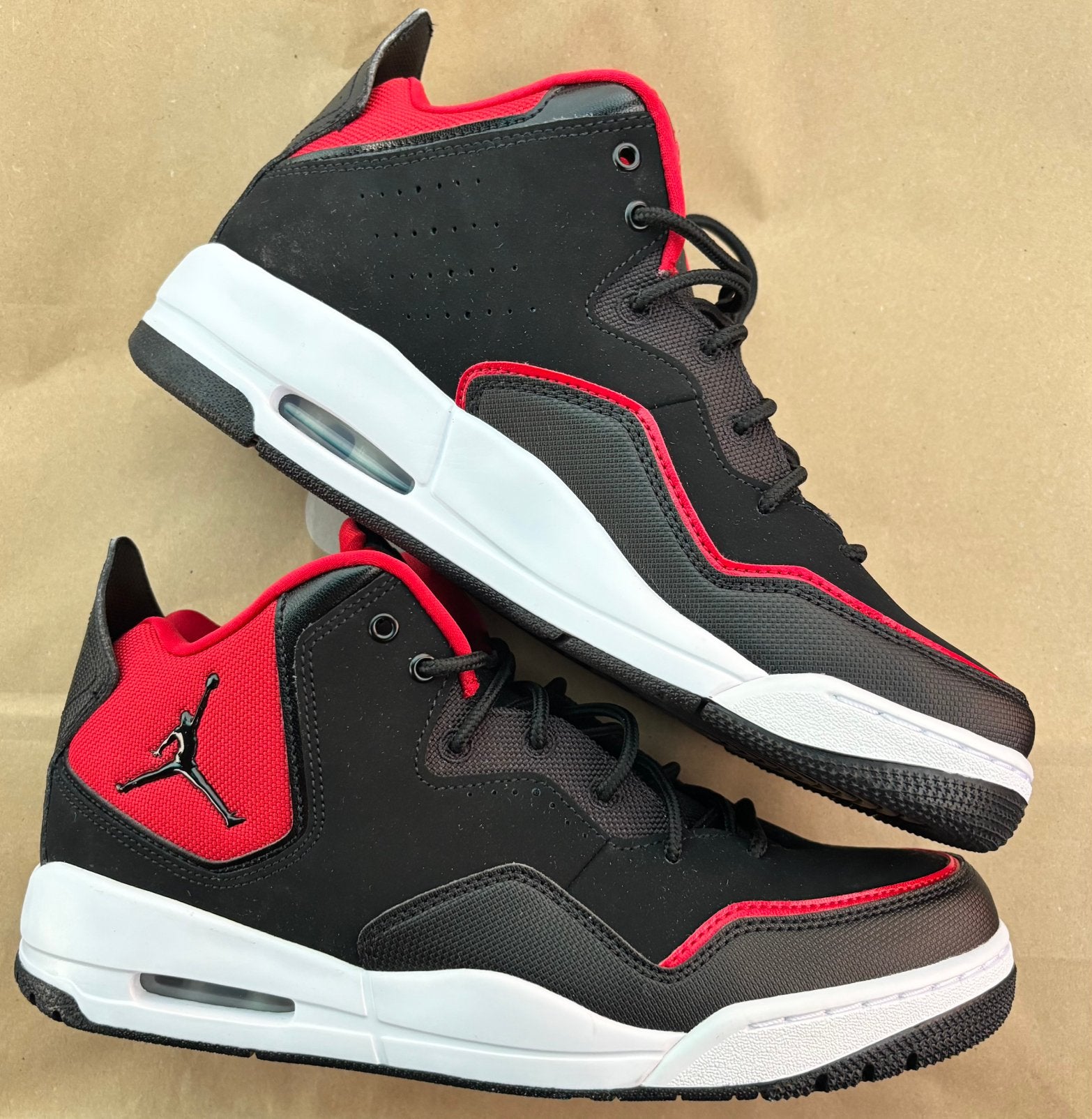 Nike Air Jordan Courtside 23 - maat 42.5 NIEUW, Overige kleuren, Nieuw, Ophalen of Verzenden, Sneakers