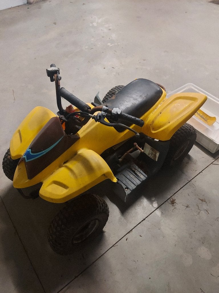 Quad enfant, 1 cylindre, 50 cm³, Jusqu'à 11 kW