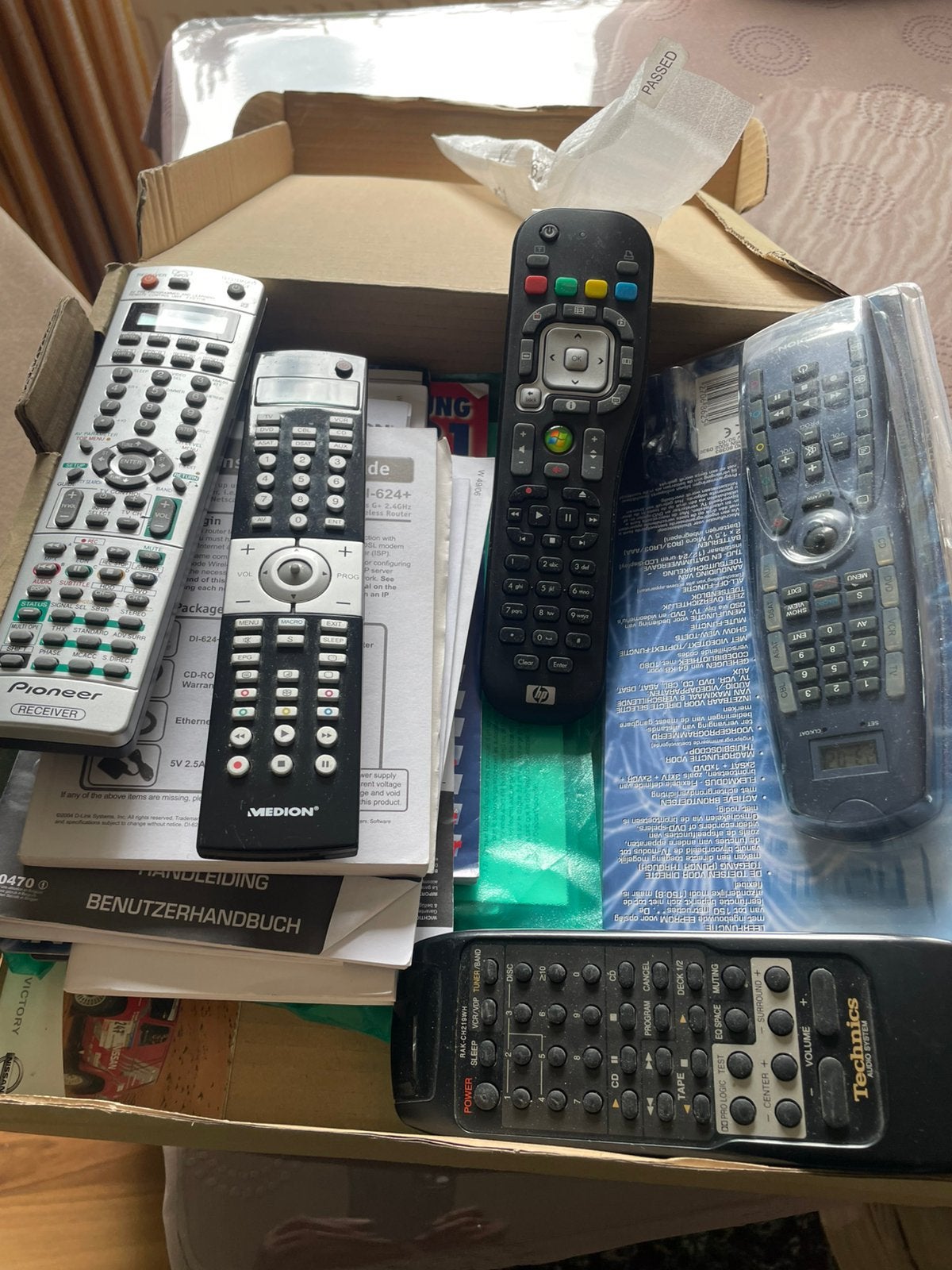 Nieuwe universeel  afstandbediening te koop, Audio, Tv en Foto, Afstandsbedieningen, Ophalen, Zo goed als nieuw, Universeel