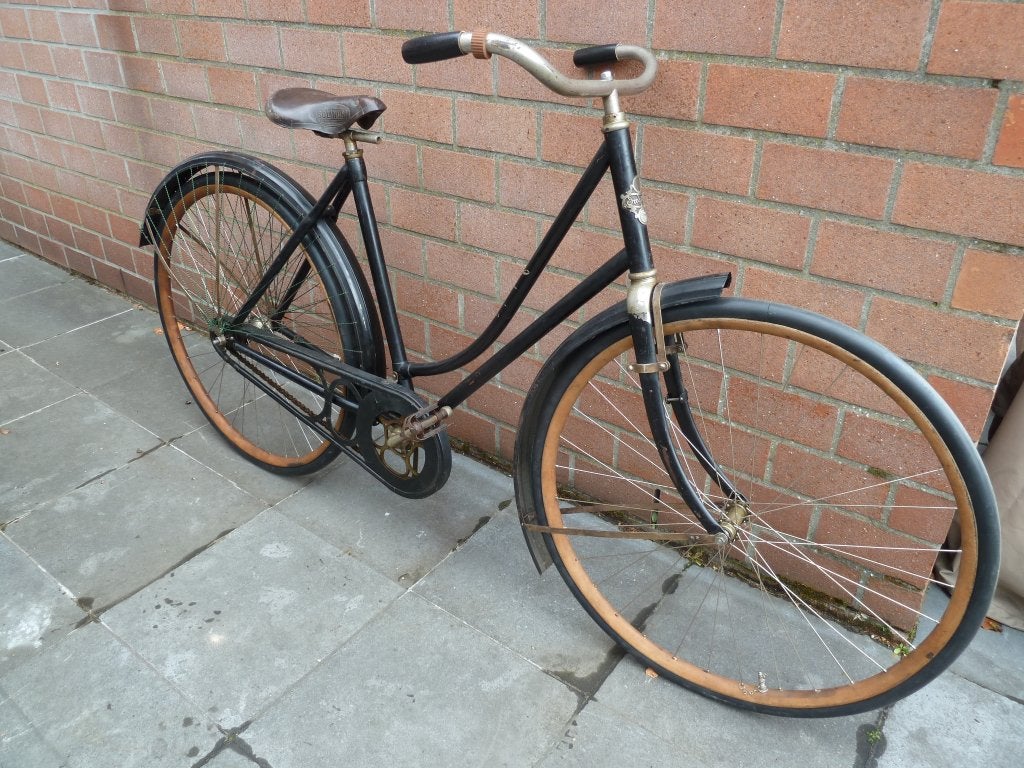 antieke fiets oma fiets oldtimer classic vintage, Fietsen en Brommers, Fietsen | Oldtimers, Ophalen