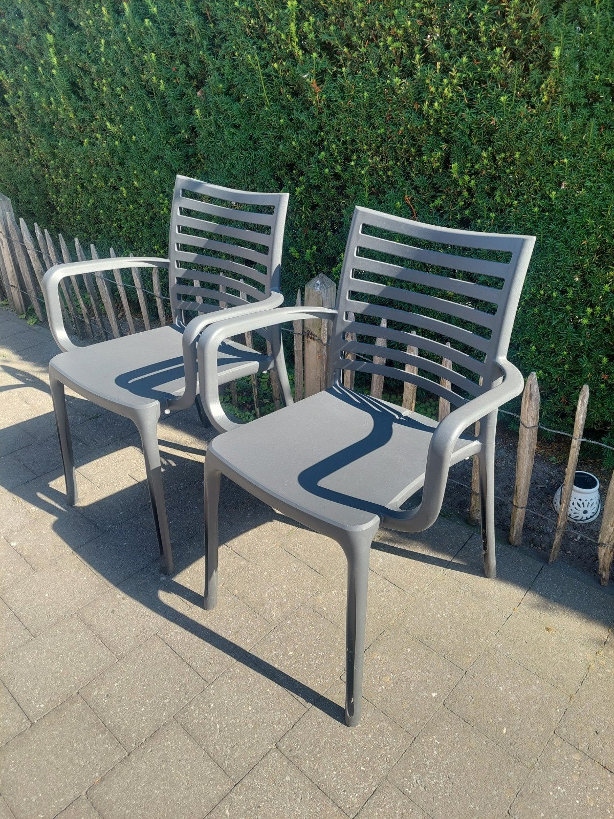6 tuinstoelen. 4+2., Ophalen, Zo goed als nieuw, Plastic