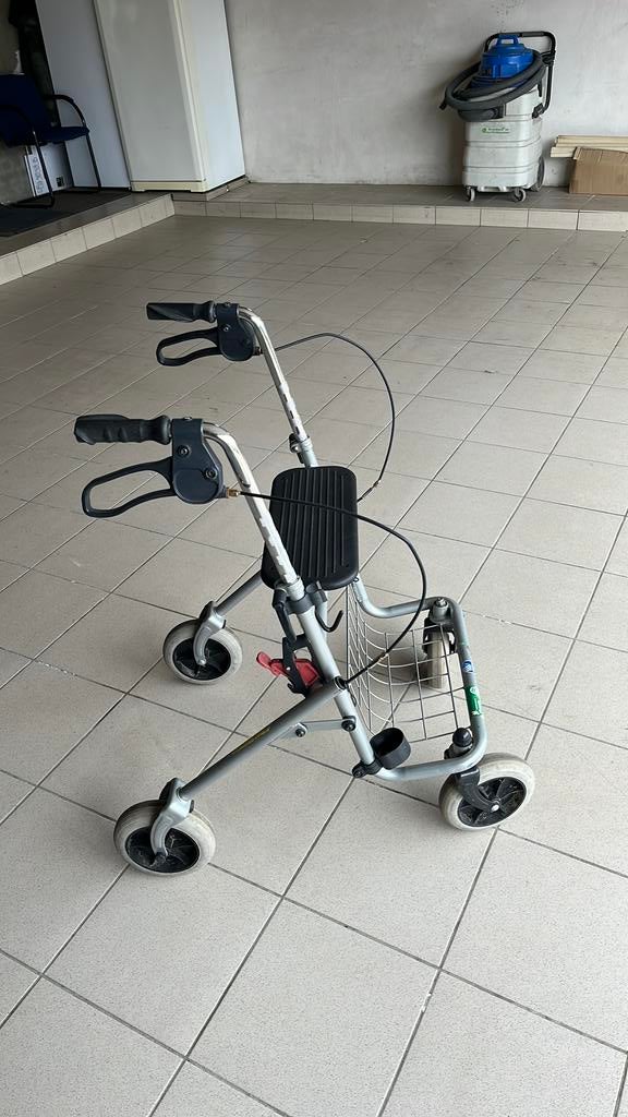 Geremde rollator, Ophalen, Lichtgewicht, Gebruikt