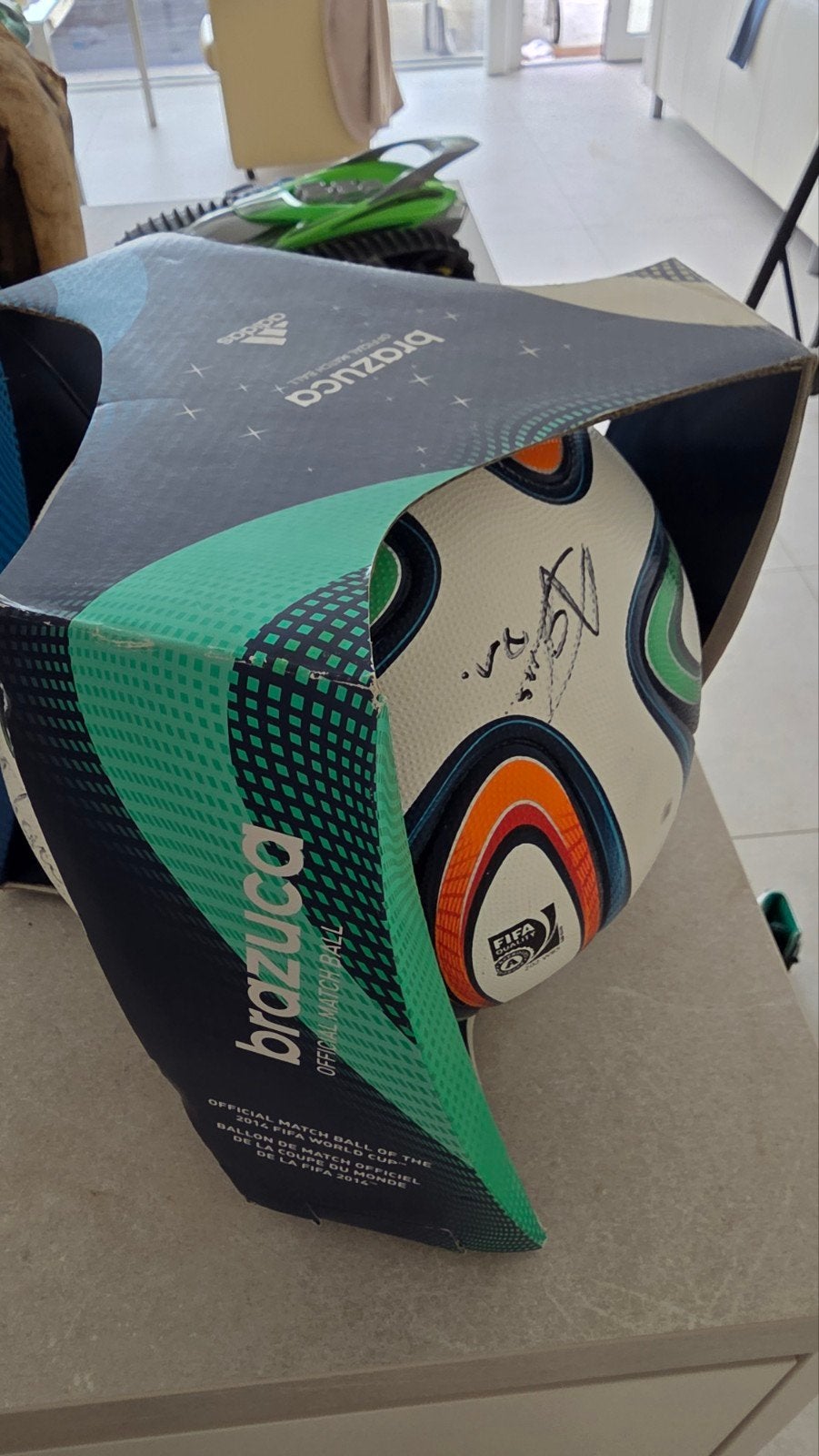 WK BRAZUCA GETEKEND ALDERWERELD EN ANDERE ADIDAS MATCHBAL, Sport en Fitness, Ophalen