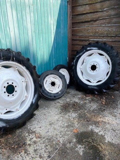 Jantes de tracteur David Brown 990, Articles professionnels, Enlèvement