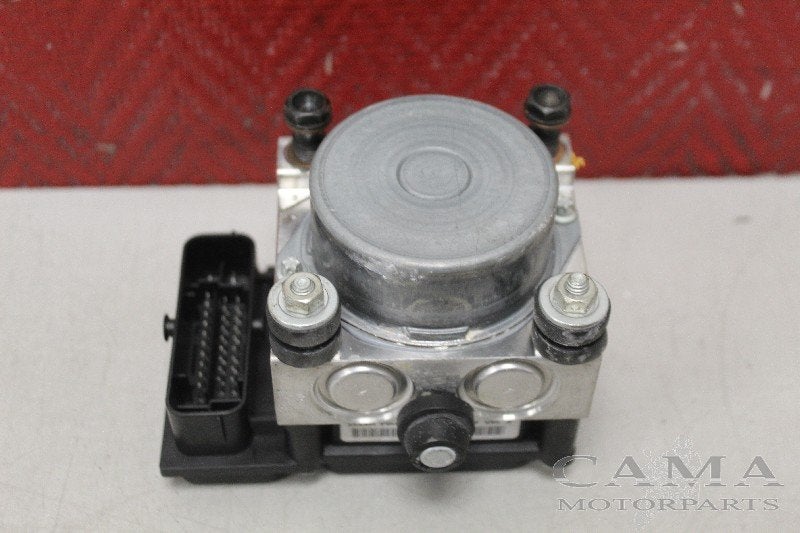 BLOC ABS (FREINS ANTI-BLOCAGE) Ducati Monster 1100, Dhr. S. di Majo, Utilisé, Info@cama-motorparts.nl, P.J. Troelstraweg 8 8
3144 CX  MAASSLUIS, NL
