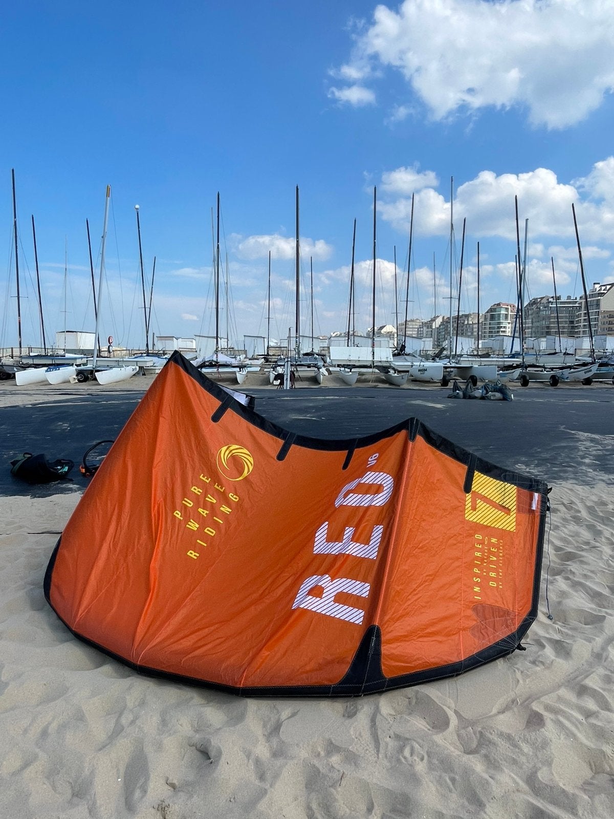 Ozone REO V6, Sports nautiques & Bateaux, Kitesurf, Enlèvement, Comme neuf, Kite