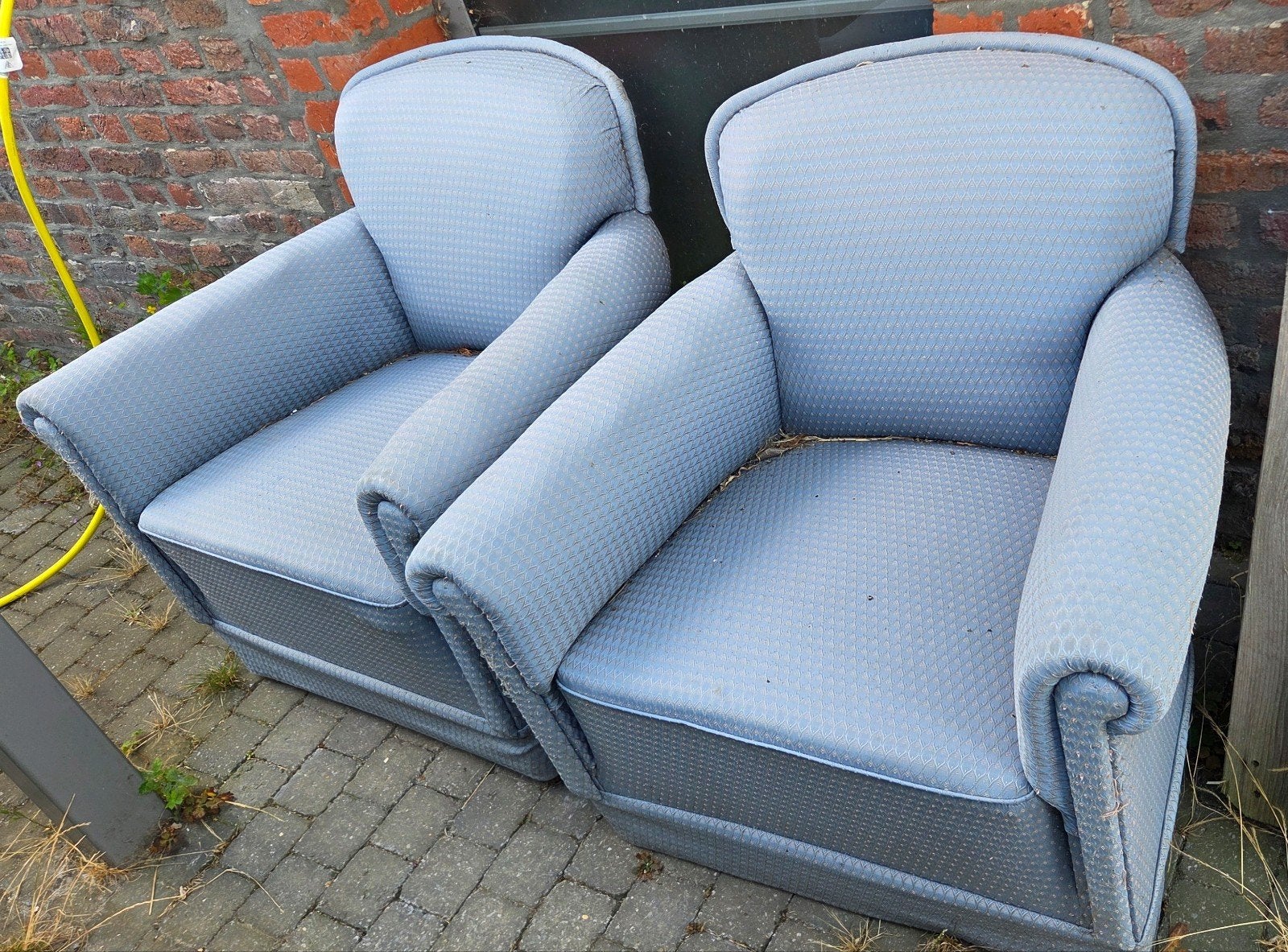 2 fauteuils 1 places (dont 1 à renforcer), Antiek en Kunst, Ophalen