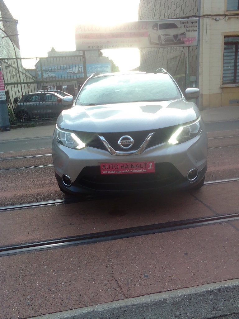 NISSAN QASHQAI 1200CC ESSENCE 2017 120000KM, Auto's, Leder en Stof, 5 deurs, Dealer onderhouden, Qashqai