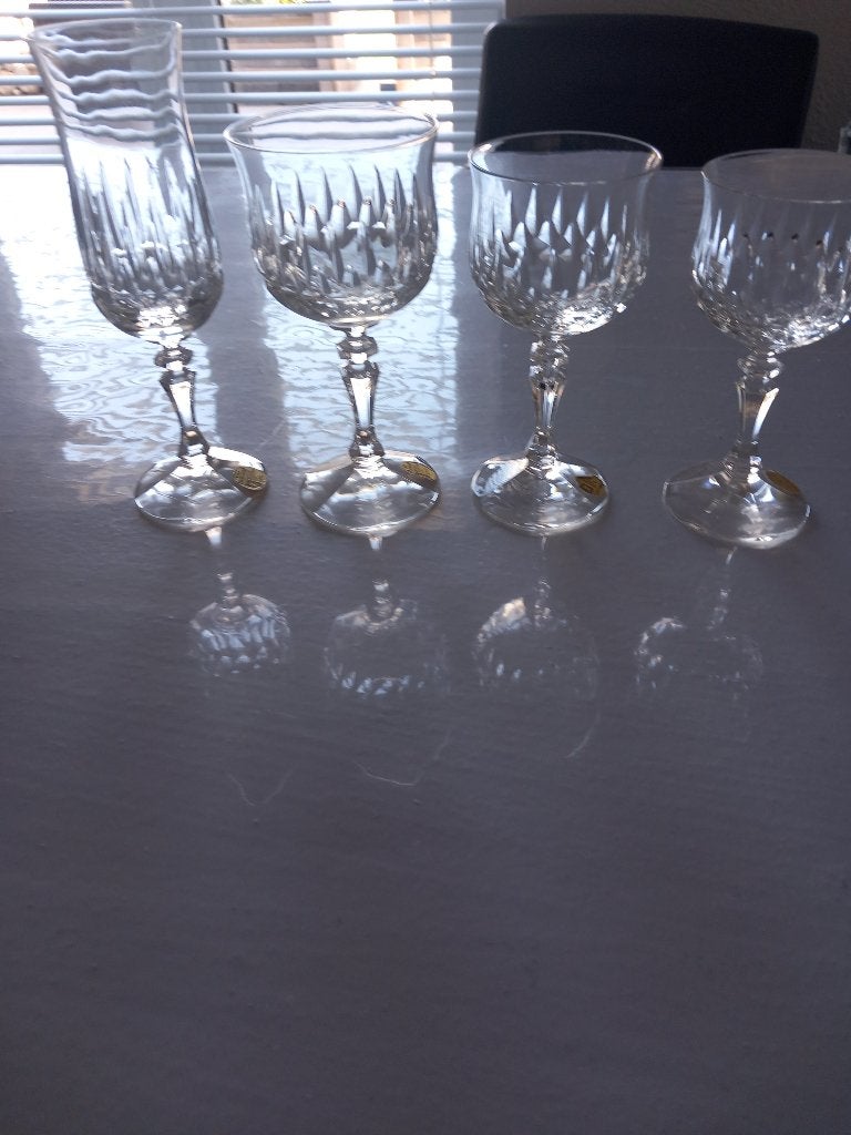 kristallen glazenset, Ophalen